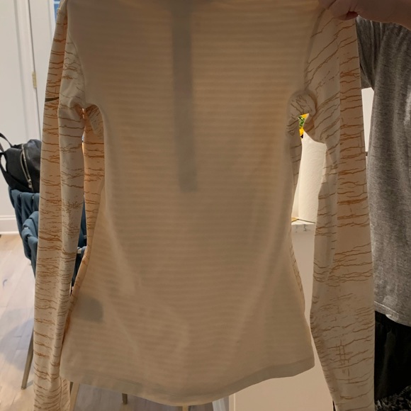 Nike three quarter zip size small - Picture 2 of 3